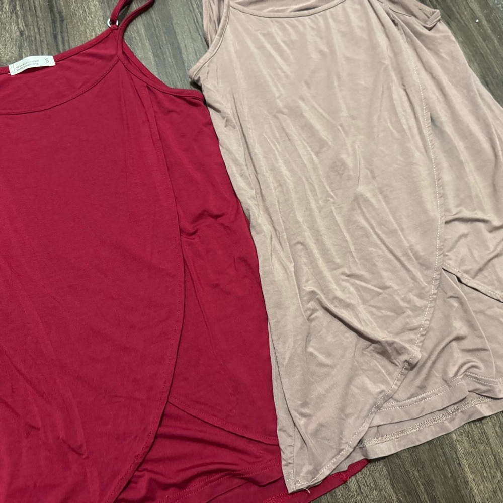 Two nursing tops - Picture 2 of 4